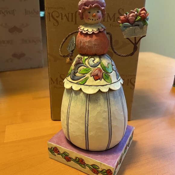 Jim Shore “Winter Blossoms”. - Picture 1 of 3